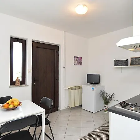 Fuer 4 Personen Ca 45 Qm In Pula, Istrien Istrische Riviera Apartment *