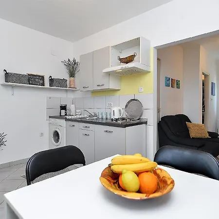 Apartment Fuer 4 Personen Ca 45 Qm In Pula, Istrien Istrische Riviera *